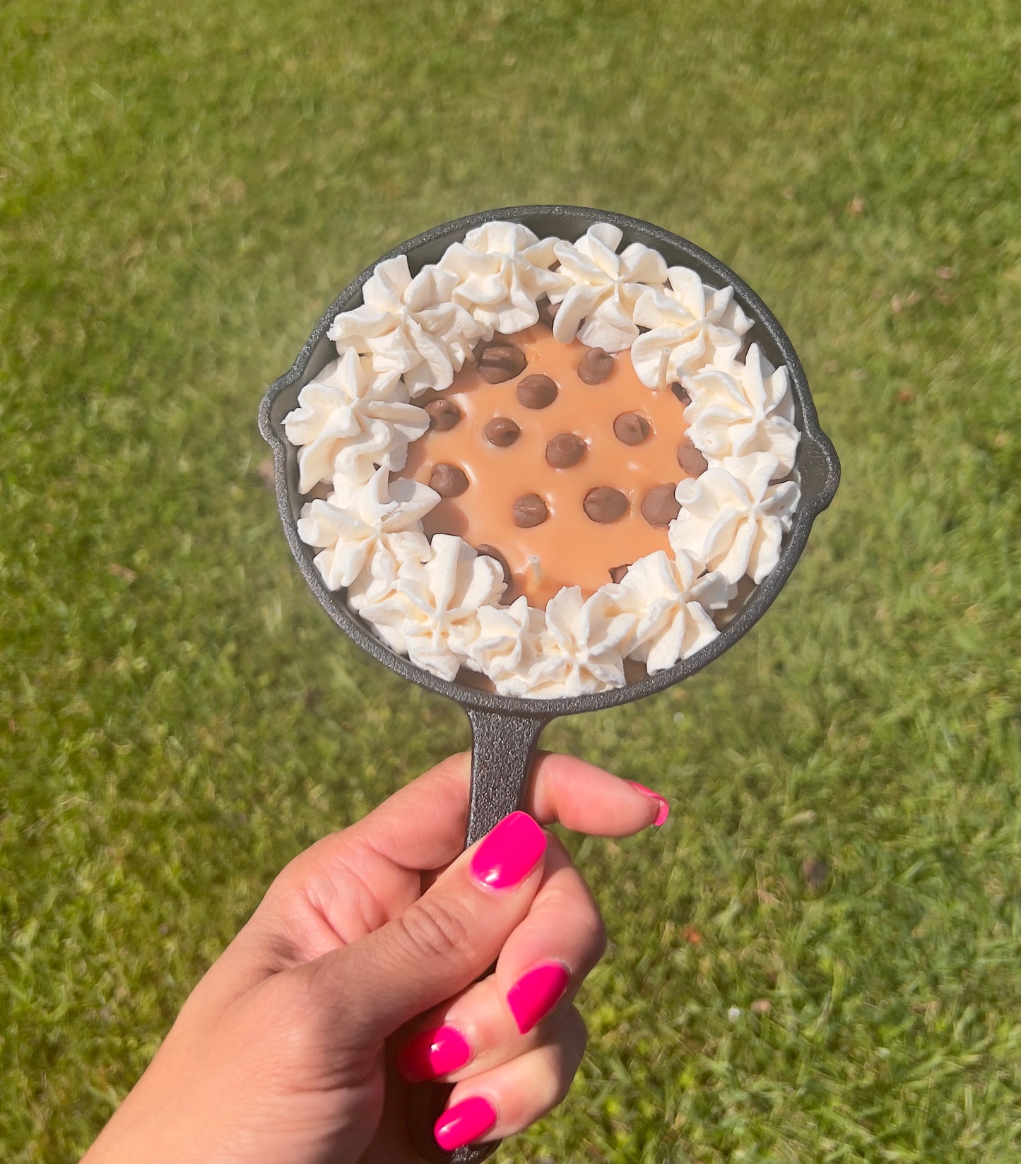 Chocolate Chip Cookie Cake Candle (8.5oz)